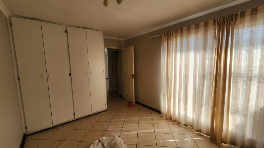 2 Bedroom Property for Sale in Langenhovenpark Free State